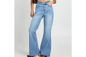 Trend Focused Womens Denim Jeans Suitable For Urban Looks And Casual Styling