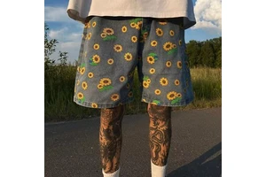 Men's Summer Blue Denim Shorts Loose Drawstring Knee-length Beach Shorts with a Street Style