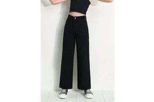 Women's Custom Denim Pants Mid-Waisted Sexy Style Straight Leg Breathable Eco-Friendly Customized Color Jeans OEM Service