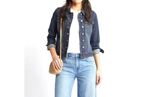 2025 New Arrival Women's Denim Jacket High Quality Distressed Full Sleeve Denim Jacket Lightweight Blue Crop Washed Jeans Jacket