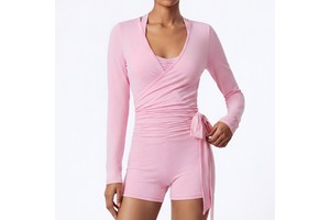 Custom Logo Womens Yoga Set Long Sleeve Top And High Waist Scrunch Shorts Buttery Soft 2 Piece Activewear Gym Fitness Set