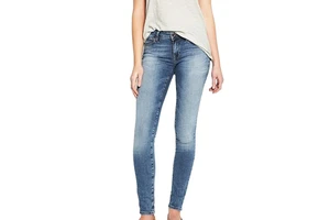 Fashionable Women's Skinny Jeans High Waisted Slim Fit Denim Pants Loose Bottom Elastic Logo Winter Streetwear Wholesale