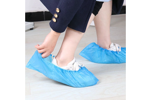 MOQ 1pcs Disposable Waterproof PP Nonwoven Medical Isolation Shoe Covers For Food Industry