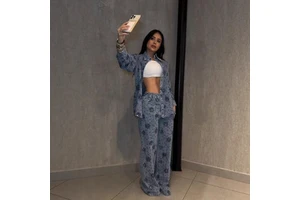 BR6242 Women's Casual Straight-Leg Denim Jeans Heavy Beading Floral Sequin Design Light Quick Dry