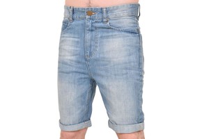 Classic mid rise denim shorts for men with wide leg opening breathable cotton and stretch fabric Quick Dry Denim Shorts for Men