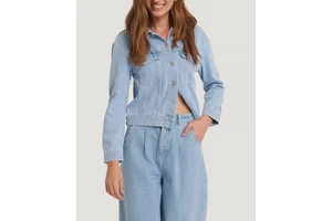Breathable Women's Denim Jacket Reversible Quilted Winter Casual Slim Short High Quality OEM Customizable Detachable Hat
