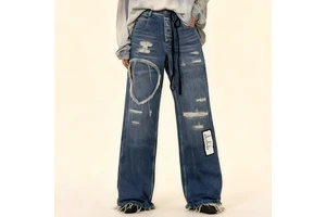 New Style Straight Leg Jeans Women's Trousers Pants Summer Women's Denim Jeans with Medium Wash