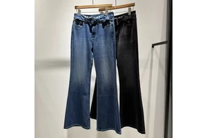 Vintage High-Waisted Boot Cut Denim Jeans Built-in Belt Skinny Fit Light Wash Breathable Slimming Cheek-Lifting Bold Sweet