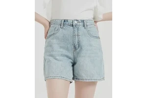 Custom Women Denim Shorts Petite Women Jean Shorts Lightweight Denim Fabric Shorts Factory Direct