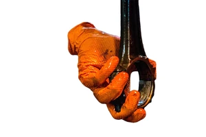 Wholesale Oil Proof Chemical Resistant 100pcs Box of 8 Mil Black Orange Nitrile Disposable Gloves for Industrial & Mechanical