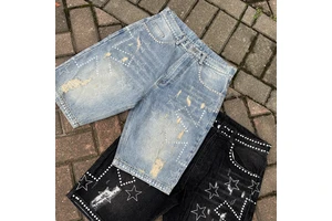 Wholesale Custom Mid Waist Denim Shorts for Men Custom Cotton Rhinestones Distressed Men's Jeans