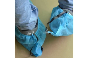 Factory Direct Supply Disposable Nonwoven ESD Cleanroom Shoe Covers With Anti-Static Conductive Strip