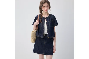 VEGA CHANG Light Blue Denim Two Piece Set for Women Short Sleeve Shirt and Frayed Hem Denim Shorts Casual Outfit