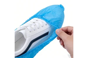 Disposable Waterproof Shoe Covers Non Slip Overshoes Hospital Cleanroom Indoor Outdoor PE CPE Plastic Boot 100 Pack Medical