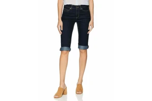 2025 Hot Selling Women's Straight Mid Waist Regular Fit Denim Shorts Fashion Casual Design for Summer Sexy Wholesale
