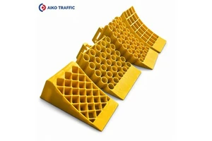 Aiko Heavy Duty Rubber Wheel Chocks Non Slip SAE J348 Standard Design For Truck Trailer Safety Black Model Aiko123