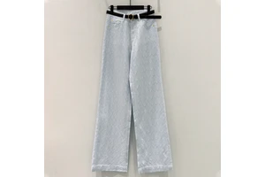 Wholesale Women's Light Blue High Waist Straight Leg Casual Jeans with Simple Design Summer Spring Season Washed Denim