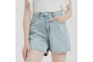 Stonewashed Denim Shorts Women's Casual Light Blue Straight Leg Cotton Shorts Summer Fashion Simple Style
