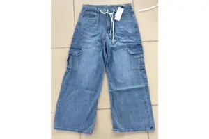 Brand New Straight Fitting and Comfortable Women's Jeans Casual Wear Lightweight Women's Jeans Styles Randomly Shipped