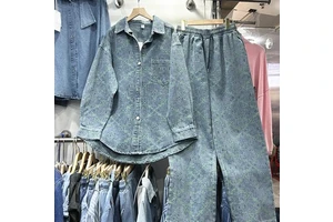 Large-sized Loose-fitting Long-sleeved Denim Jacket Top + Elastic-waist Wide-leg Pants Two-piece Set