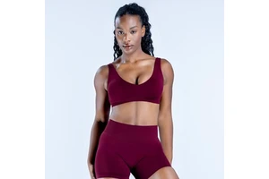 Hot Selling Women's Plus Size Lightweight Seamless Breathable Quick Dry Shockproof Yoga Sports Scoop Back Bra with Custom Logo