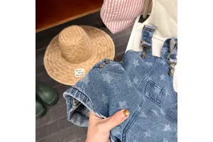 2026 Girls' Korean Style Summer Cotton Denim Overalls Jumpsuit Shorts With High Waist And Star Pattern Baby Shorts