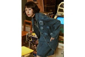Custom Women's Denim Jackets Ladies Vintage Denim Suit Stylish Flowers Patches Jeans Coats Women