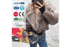 Women Leather Coat Short Motorcycle Jacket With Fur-lined Collar Fur Warm Leather Jacket