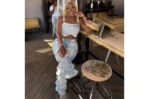 2025 Fashion Woman Jeans