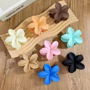 Hot Sale Cute Matte Solid Color 8cm Girls Hawaiian Flower Hair Claws Bauhinia Plumeria Hair Claw Clips Accessories For Women