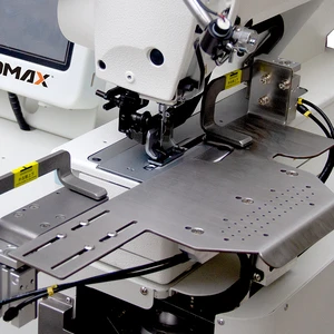 Easy Operation SOMAX SM-05BH Automatic Flat Buttonhole Sewing Machine For Polo Shirts | JUKI Sewing Head Equipped