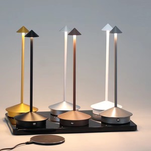 Rechargeable Table Lamp Creative Dining Touch Led Hotel Bar Coffee Pina Pro Table Lamp Lampada Da Tavolo Decorative Desk Lamp