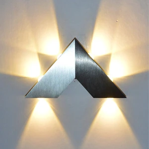 V-shaped Wall Lamp