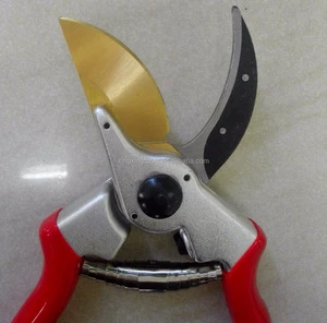 Pruning Shear With Titanium Plated Blade