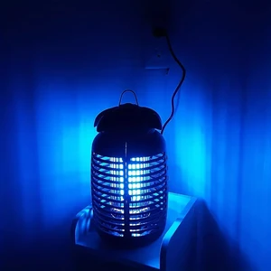 Chingyoo Eco-Friendly ABS Battery Powered Outdoor Mosquito Zapper Electric Insect Fly Trap for Garden Backyard Home 150-200