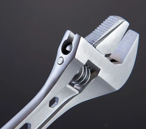 OEM Customizable Carbon Steel Adjustable Wrench 250mm Auto Repair Tool Chrome Treatment 2000lb-ft Max Torque for DIY Metric Use