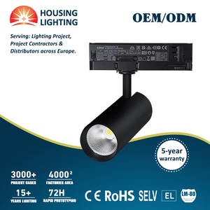 High CRI Customizable CCT Brightness Modern COB Led Track Lighting Commercial Showroom Gallery