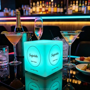 Dropshipping Customize logo Waterproof 16 Colors Dimmable Cube Lights Kids Sleep Glow Night Light Restaurant Led Cube Desk Lamp