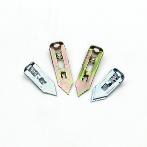 Hight Strength Hammer Drive Expansion Screw Plasterboard Hammer Fixing 4 X 30mm