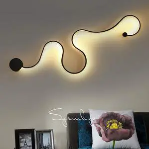 Modern Creative Acrylic Curve Wall Light Nordic Led Contemporary Aluminum Silicone Lines LED Wall Sconce Lamp for Living Room