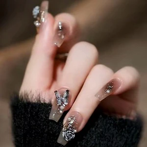 Wholesale 24 PCS Art Nails Free Sample Newest Styles Trending Press-on Artificial Fingernails for Nail Art Salon Low Price