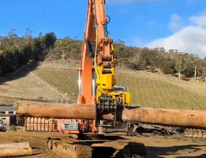 Durable Forestry Excavator Attachment With 0.404 Pitch Saw Chain Hydraulic Lubrication Tank Hydraulic Grapple Saw