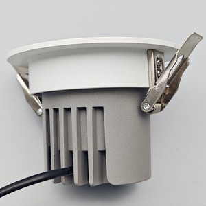 Hot Selling 9W Anti-Glare 20W Recessed Led Downlight Ip44 High Quality Light Bulb Round 6W 30W Spotlight Spot Light for Project