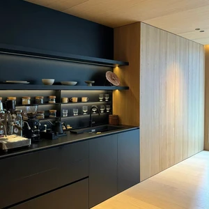 Luxury Modern Corner Kitchen Cabinet Set Island Solid Surface Plywood Melamine Board Storage Unit Lift System Acrylic Door Hinge