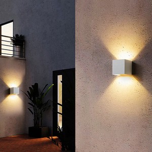 Wholesale Modern Waterproof IP65 PC Material 2W Up/Down Adjustable LED Garden Wall Light with CRI 80