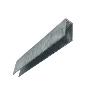 Wholesale Retail 25mm Industrial Customized Steel Electro Galvanized Smooth Shank Carton Packed Gun Nail Staples