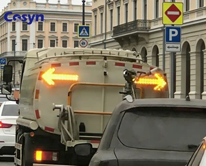 Cosyn High -Visibility Yellow LED Directional Indicator Traffic Advisor Lights with Arrow Signfor Enhanced Road Safety