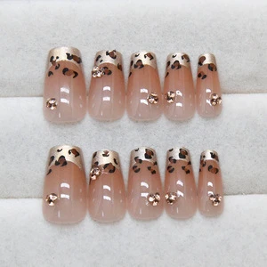 Luxury ABS Nail Supplies Nail Press Head Gradient Amber Leopard Print Square Nail Finger Wholesale 24 Pieces Can Be Reused