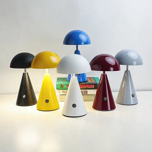 Direct Sale Wholesale Modern Nordic Metal Night Light Table Lamp Wireless Rechargeable for Hotels Battery Bedside Table Light