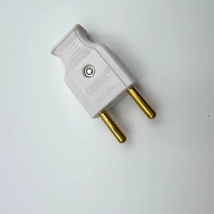 Plug with Round Metal